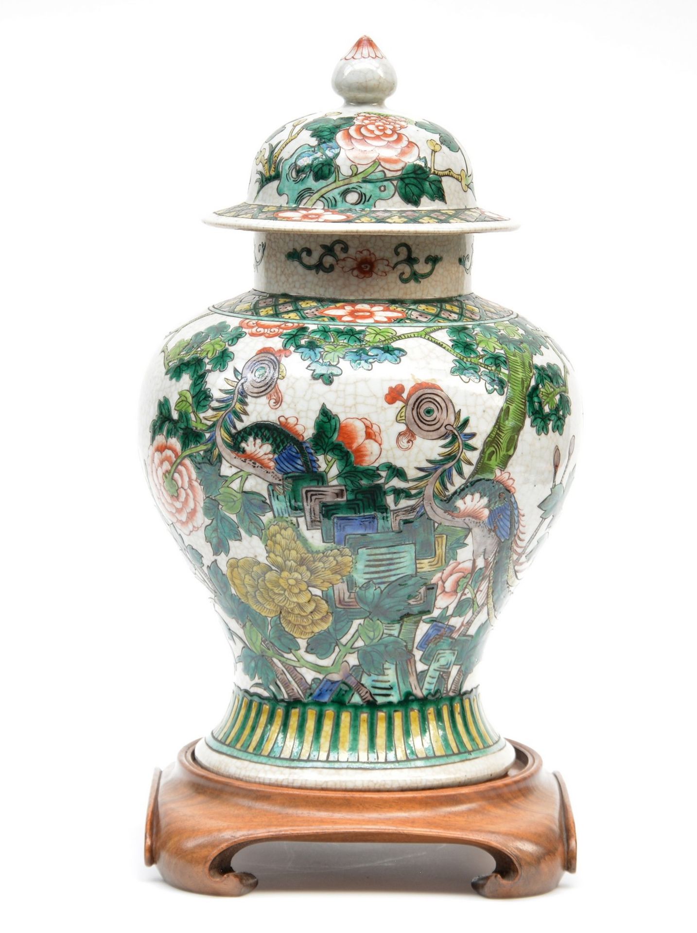 A Chinese famille verte stoneware vase with cover, marked, 19thC, H 48 cm (wooden base included) - Bild 5 aus 15