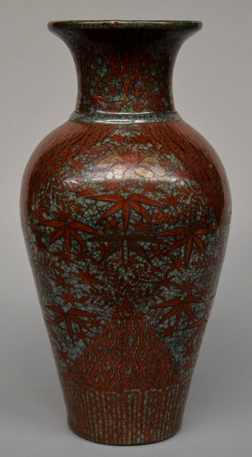 An Oriental polychrome crackleware vase, H 48,5 cm - Image 4 of 6