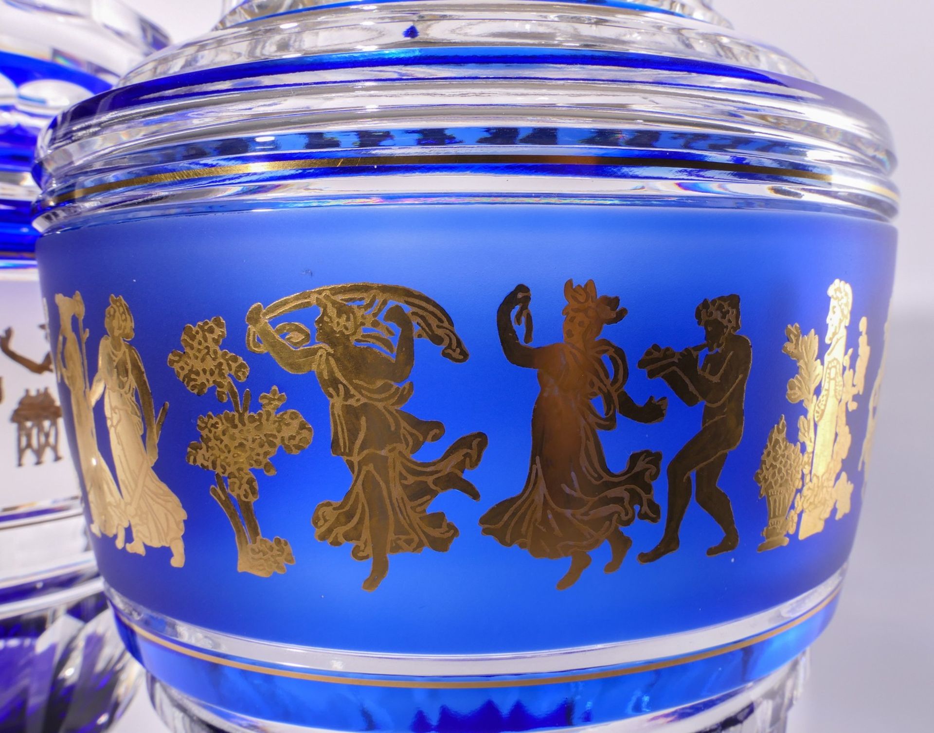 Two almost identical Val St. Lambert blue cut to clear crystal vases, decorated on the body with - Image 9 of 9