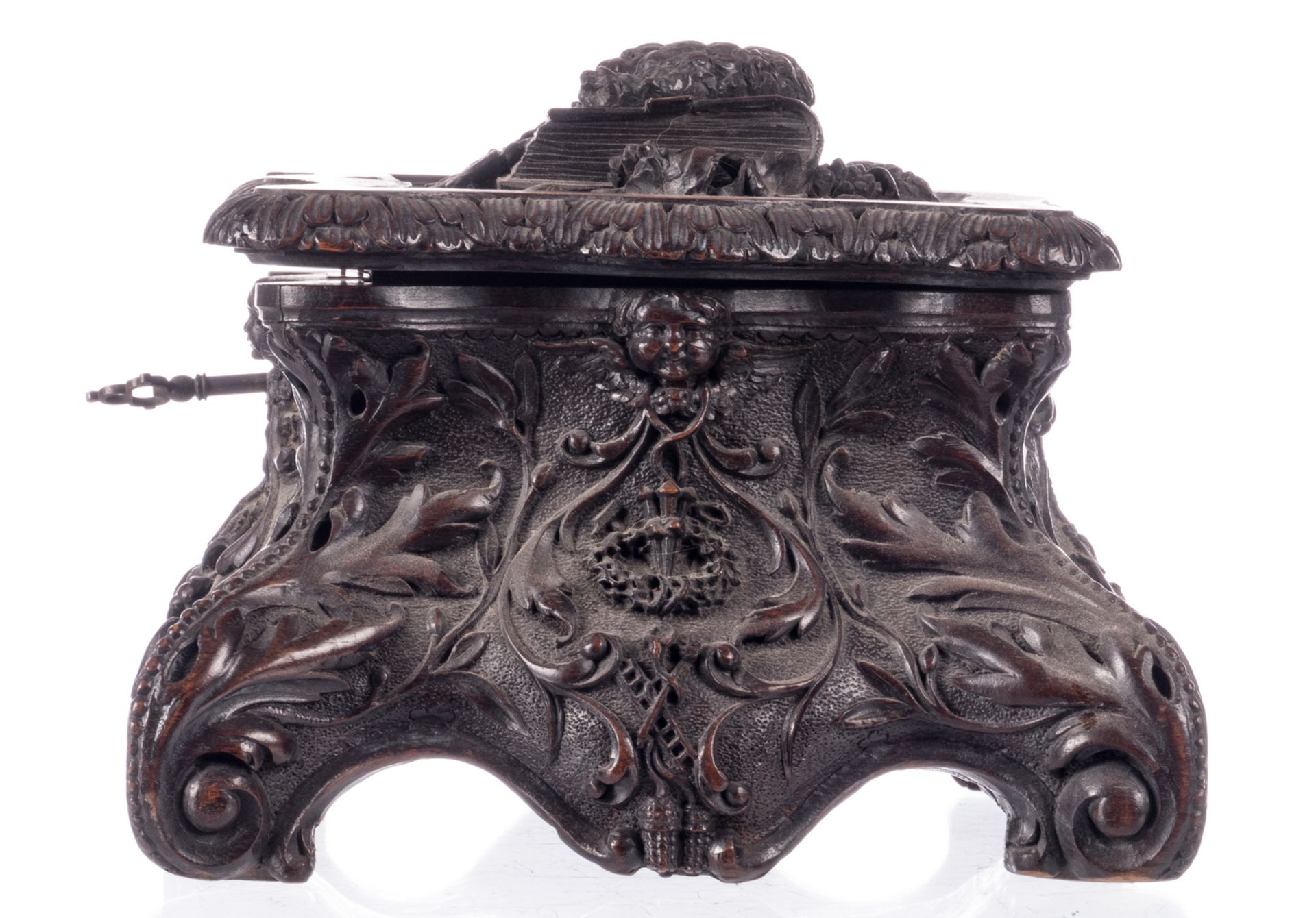 A sculpted walnut jewelry box decorated with religious symbols, H 16 - W 32 - D 26 cm - Bild 3 aus 11