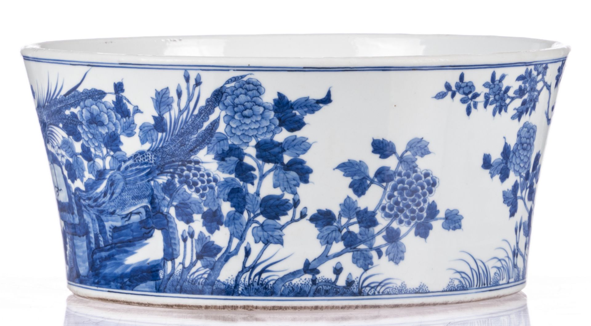 A large Chinese blue and white bowl, decorated with phoenix and flower branches, Kangxi, H 17,5 - - Bild 3 aus 12