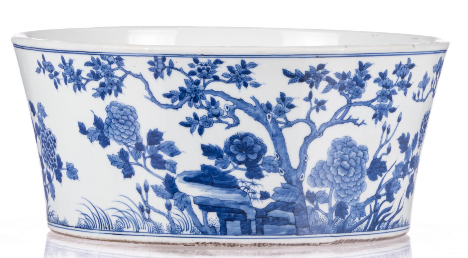 A large Chinese blue and white bowl, decorated with phoenix and flower branches, Kangxi, H 17,5 - - Bild 4 aus 12