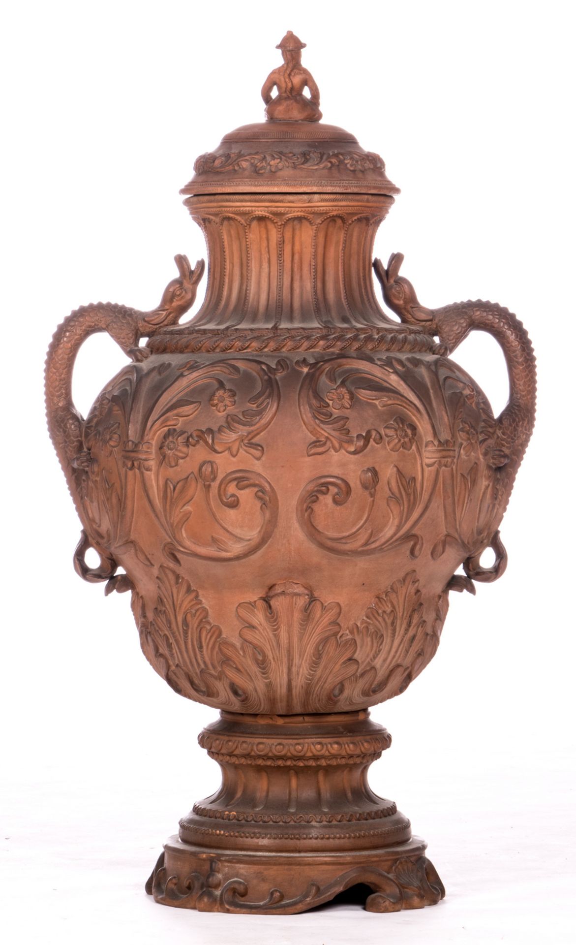A terracotta wine fountain, overall decorated with Renaissance ornamental motives and on top a - Bild 3 aus 11
