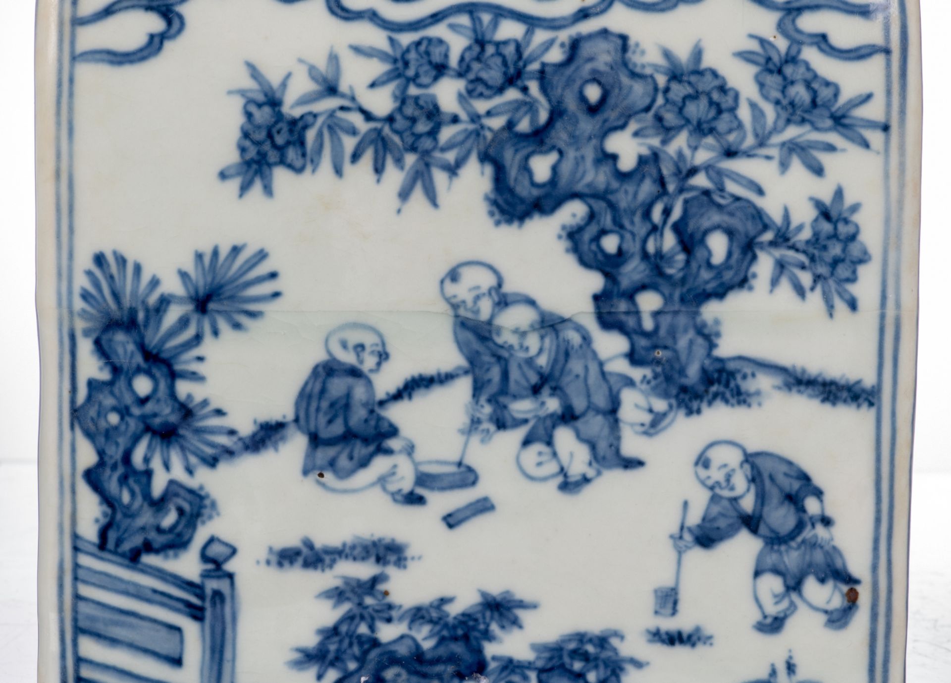 A rare Chinese blue and white vase, decorated with animated scenes and flowers, with a Wanli mark, H - Image 10 of 10
