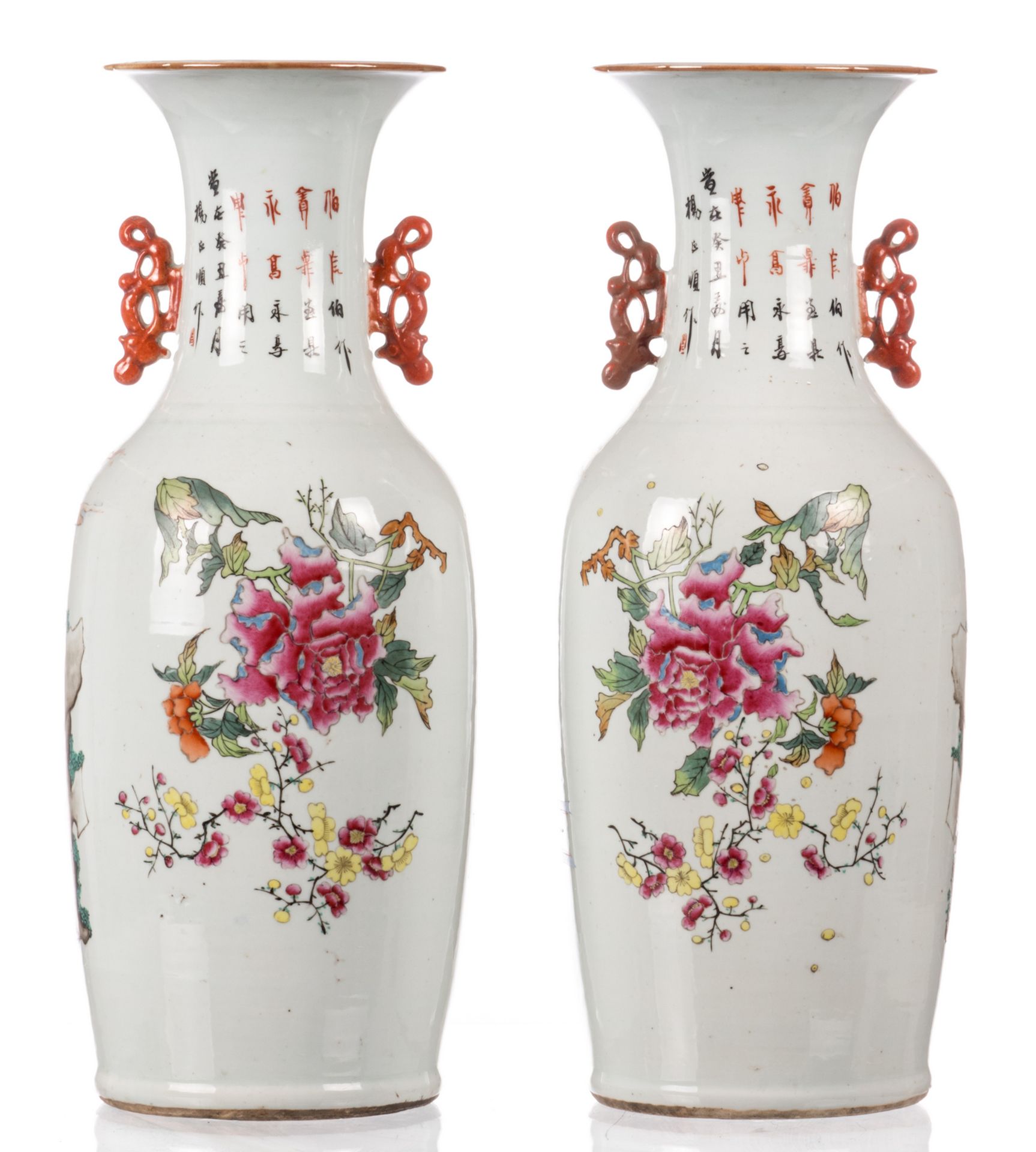 A pair of Chinese polychrome vases, decorated with an animated scene, flower branches and - Bild 3 aus 12