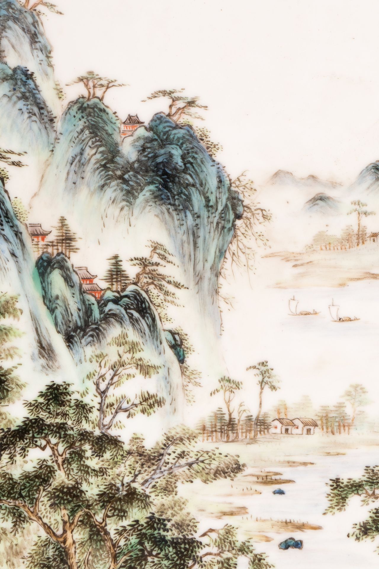 A Chinese polychrome porcelain plaque, decorated with figures in a mountainous river landscape, - Bild 5 aus 5