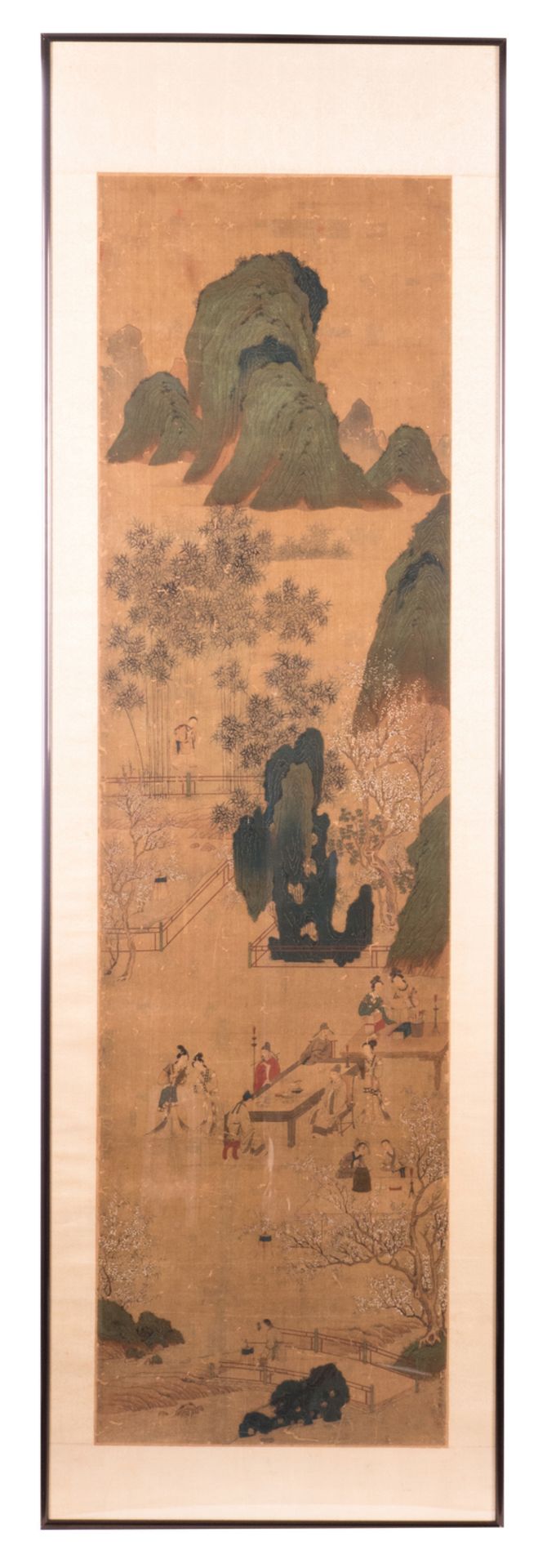 A Chinese scroll, framed, silk mount, depicting literati, courtisans and servants in a garden - Bild 2 aus 5