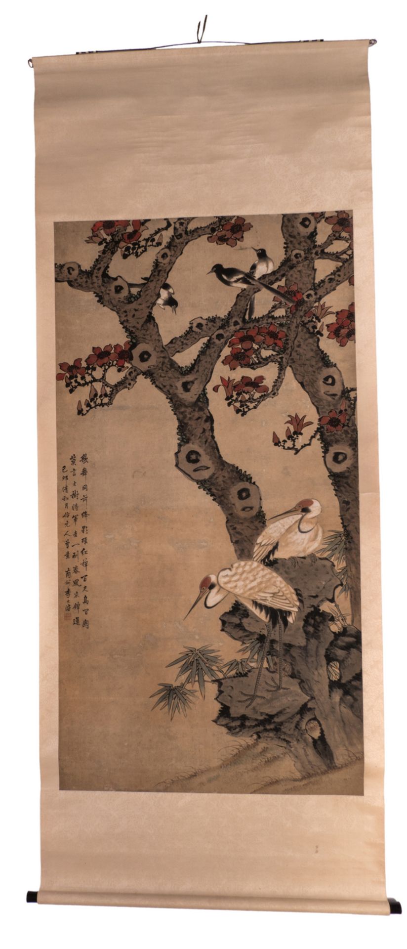 A Chinese scroll depicting cranes and magpies in a landscape, 94,2 x 180,2 (without mount) - 106,5 x - Bild 2 aus 11