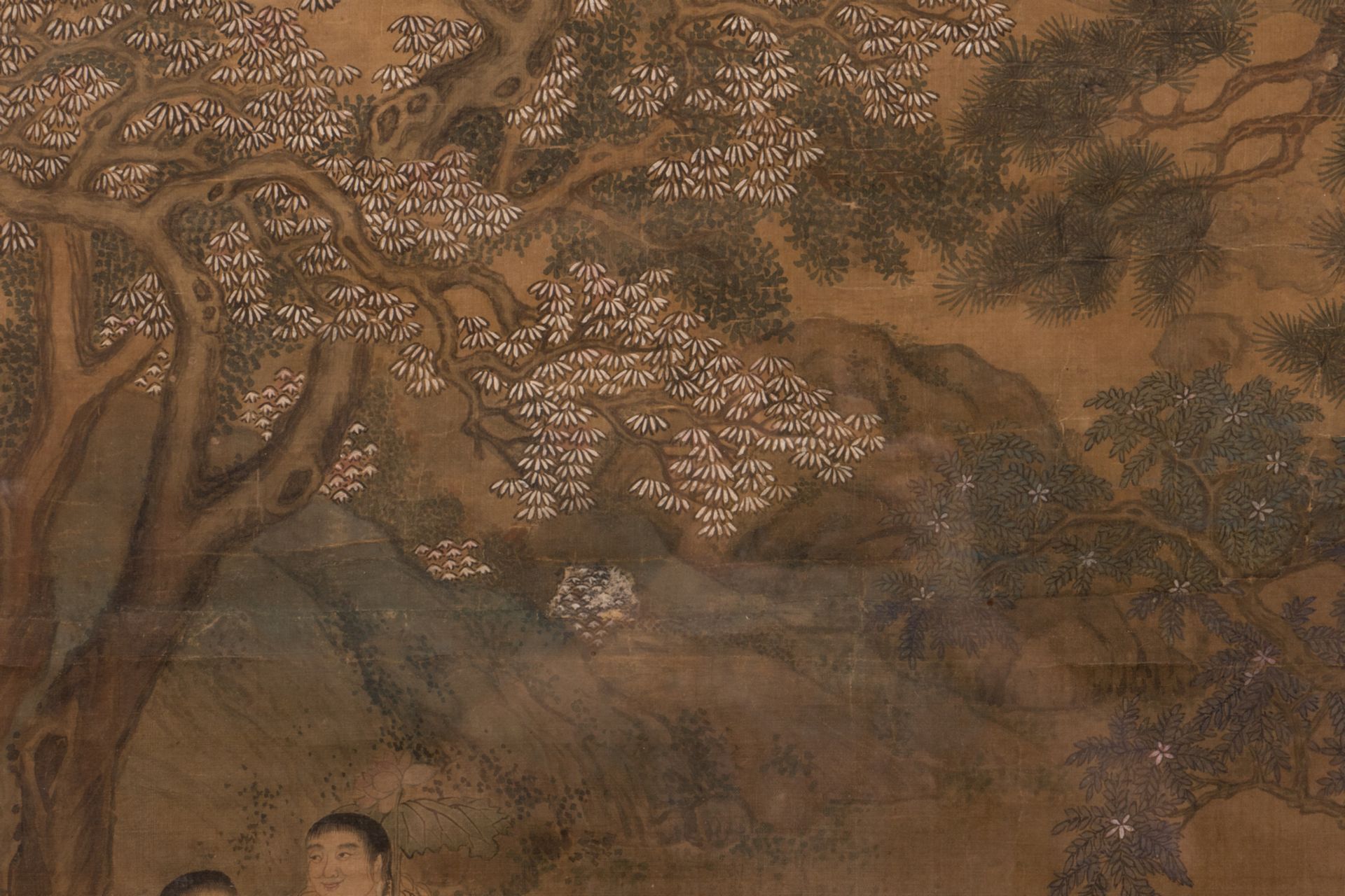 A Chinese scroll, textile on paper, silk mount, depicting Buddhist and Taoist Gods and Goddesses, - Bild 6 aus 8
