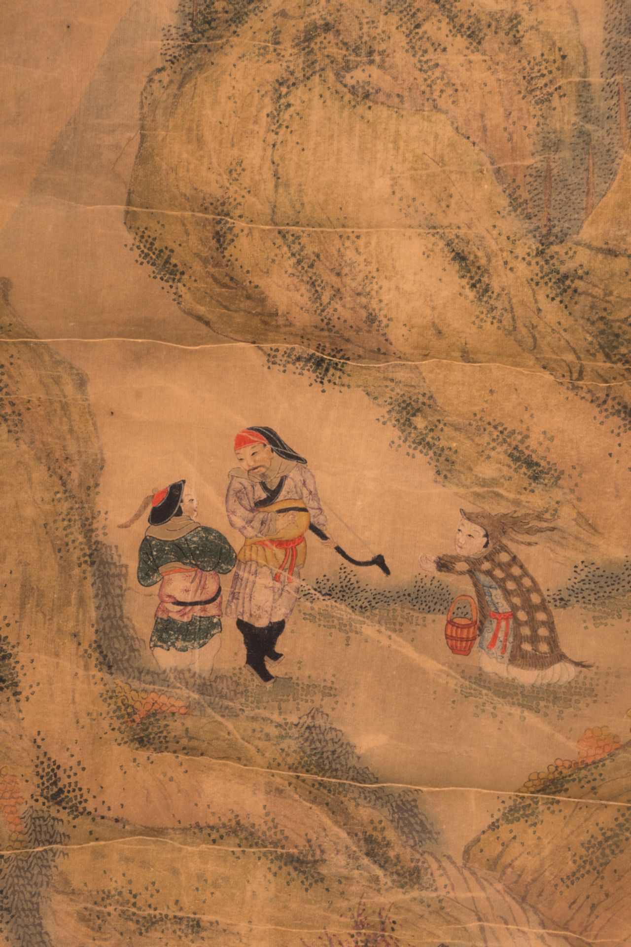 A Chinese scroll depicting animated scenes in a landscape, 19thC, 30,6 x 120 - 39,2 x 166 cm (with - Bild 7 aus 10