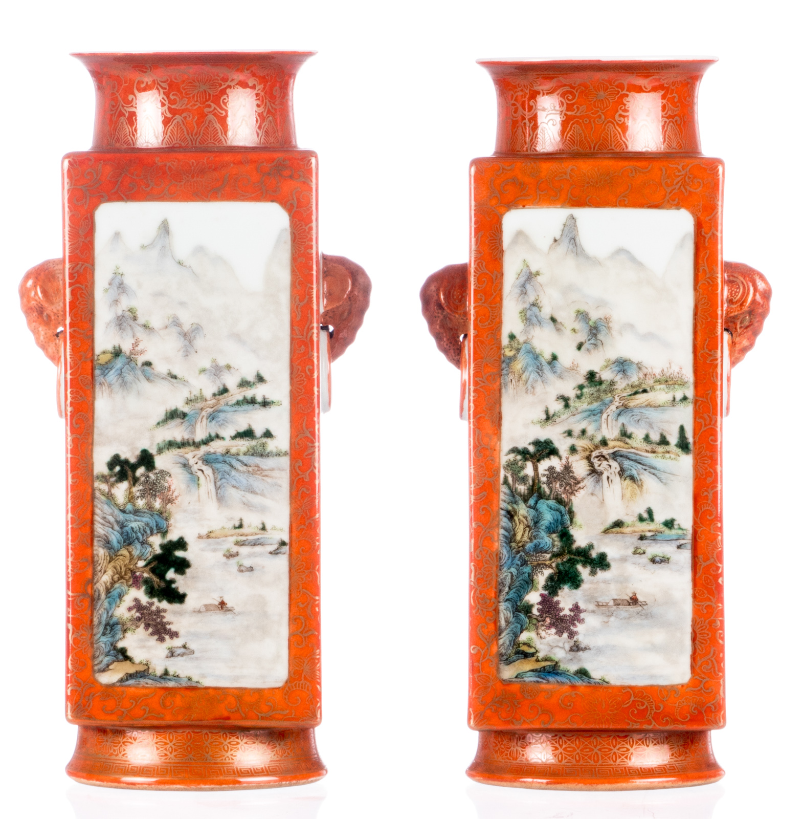 A pair of Chinese orange ground polychrome decorated quadrangular vases with mountainous river - Bild 4 aus 9