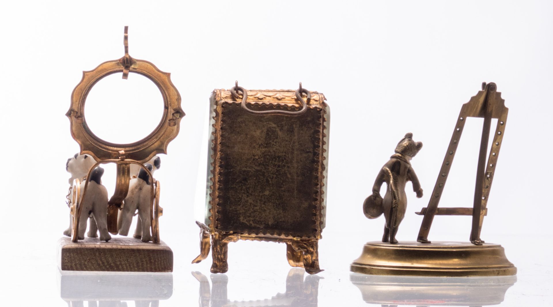 An important collection of pocket watch holders, one 8ct gold, 19th and early 20thC, H 10,5 - 22 cm - Image 26 of 45