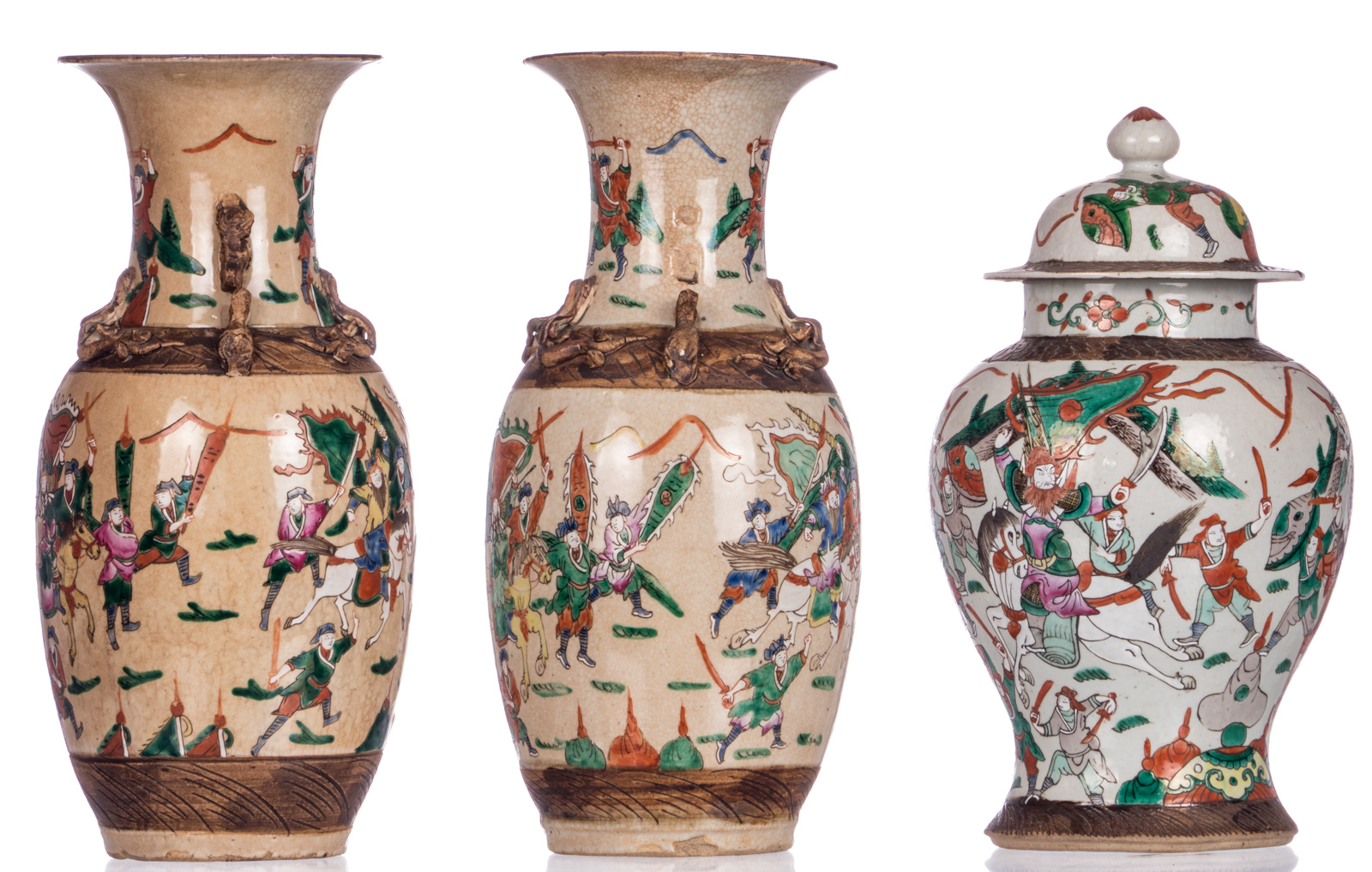 Two Chinese famille rose stoneware vases, overall decorated with warriors, marked; added a ditto - Bild 2 aus 9