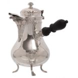 A French Rococo revival silver mocca pot, 925/000, maker's mark Cardeilhac, 19thC, H 20,5 cm - Total