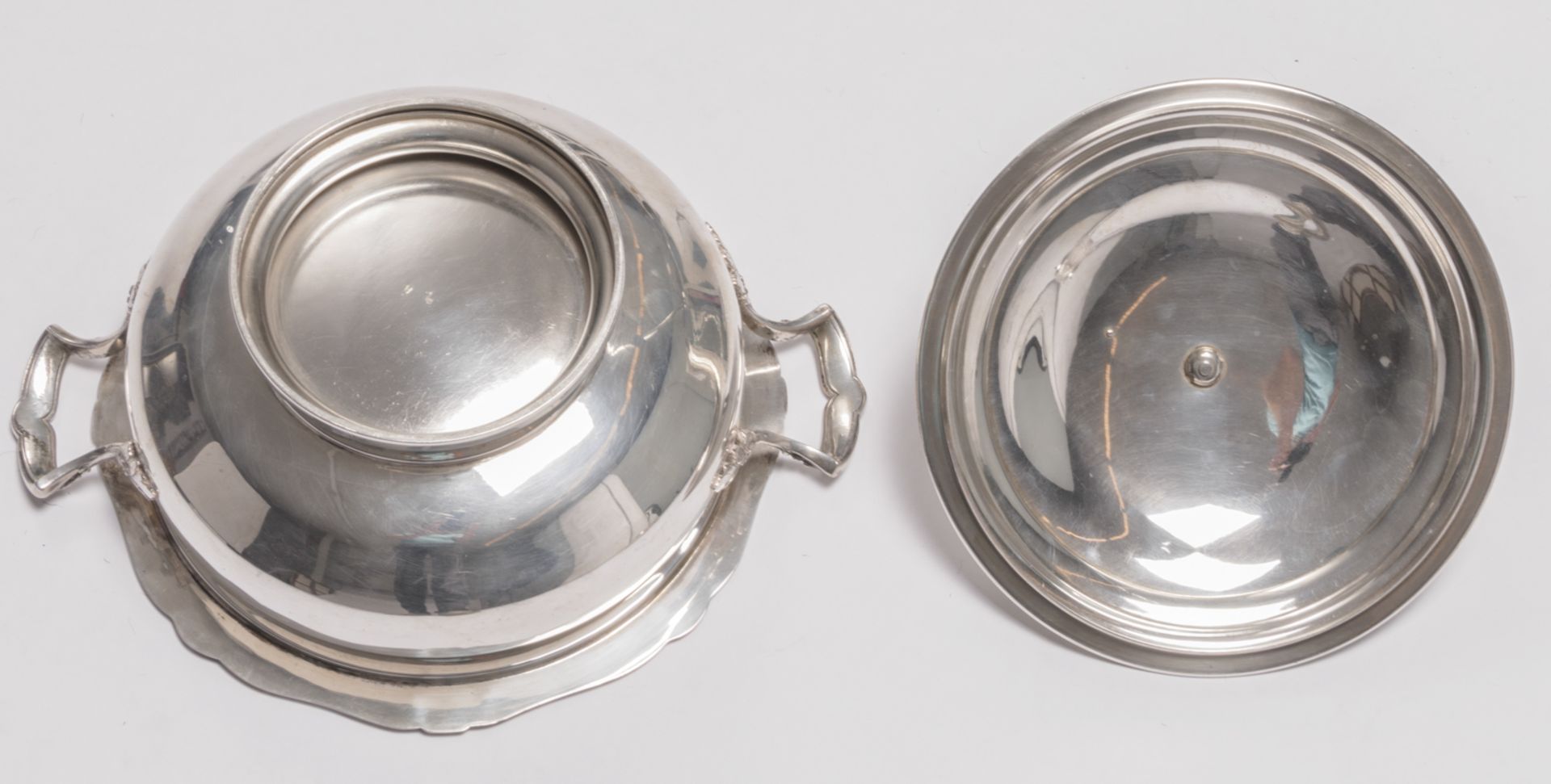 Two silver terrines, one marked Delheid and one unreadably marked, H 11 - 15,5 cm - Total silver - Bild 6 aus 8