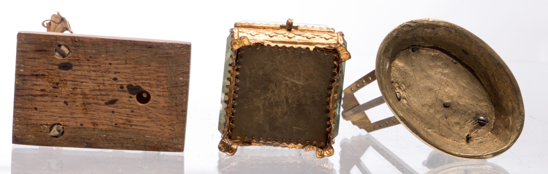 An important collection of pocket watch holders, one 8ct gold, 19th and early 20thC, H 10,5 - 22 cm - Image 29 of 45