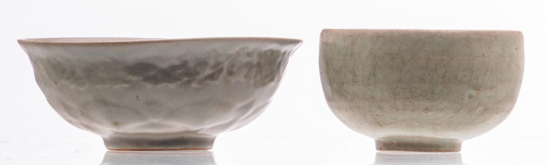 A various Chinese celadon and flambé glazed vases and bowls, some marked; added a Chinese - Bild 19 aus 34