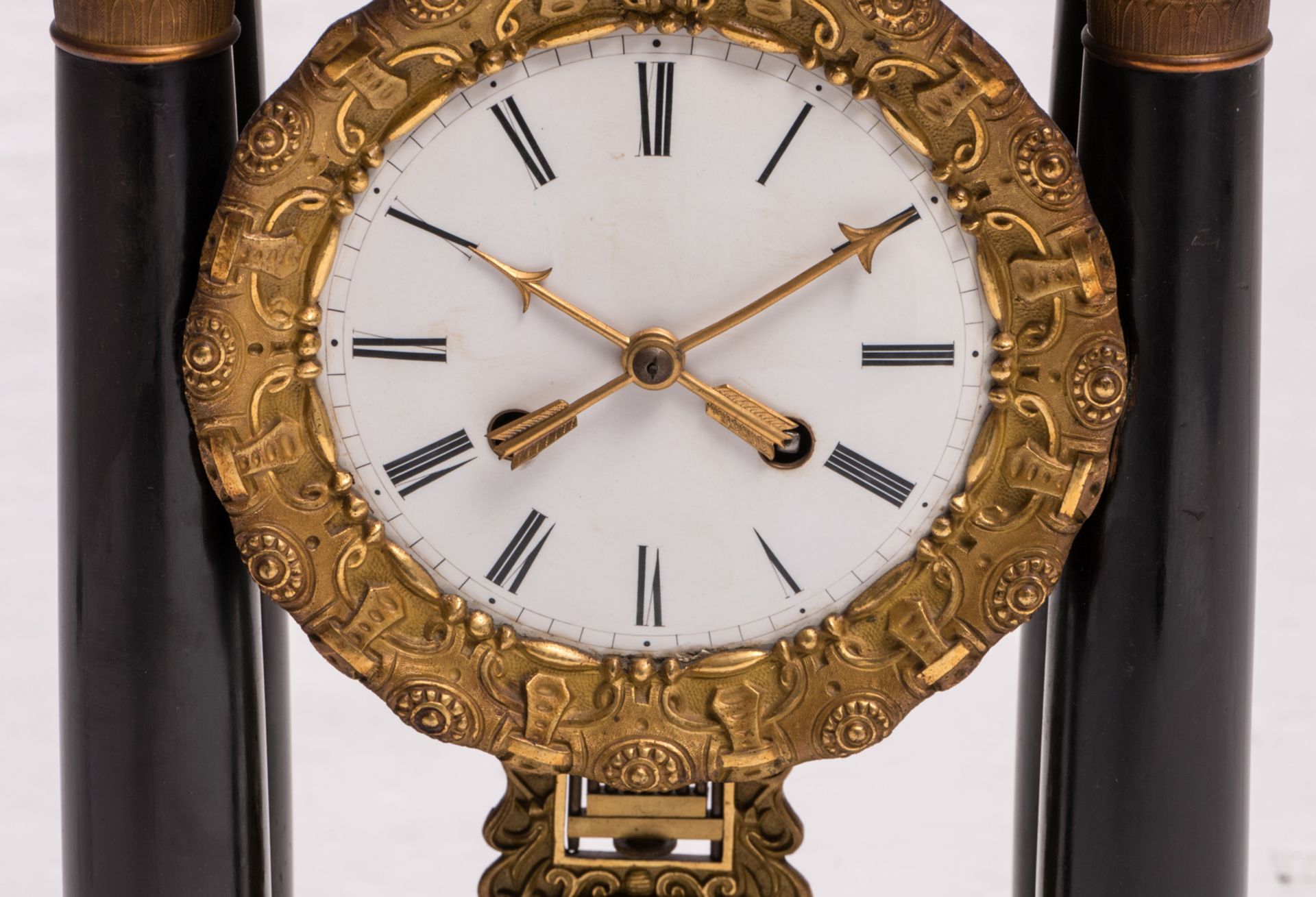 A Historism portico clock 'en deuil' with bronze mounts, the work marked 'Juvart fils - Paris', - Bild 8 aus 10