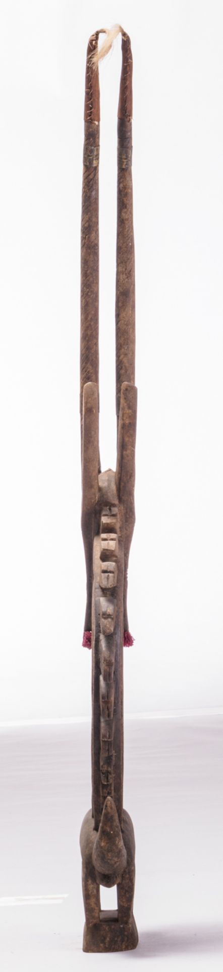 An African Bamana antelope headdress, Chiwara, Bambara - Mali, H 127,5 cm - Bild 5 aus 13