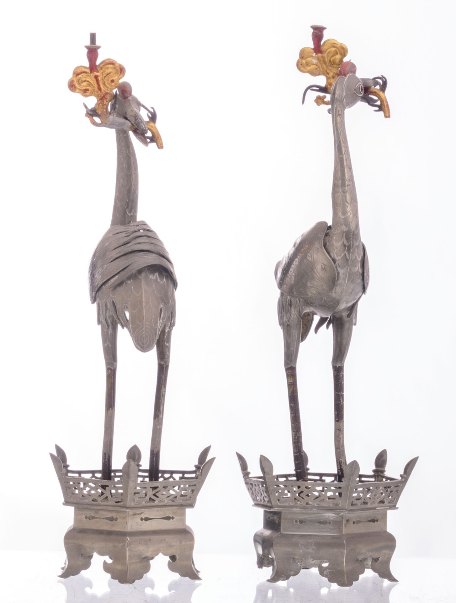 A Chinese pair of polychrome decorated pewter candlesticks, modelled as cranes, marked, H 48 cm - Bild 2 aus 7