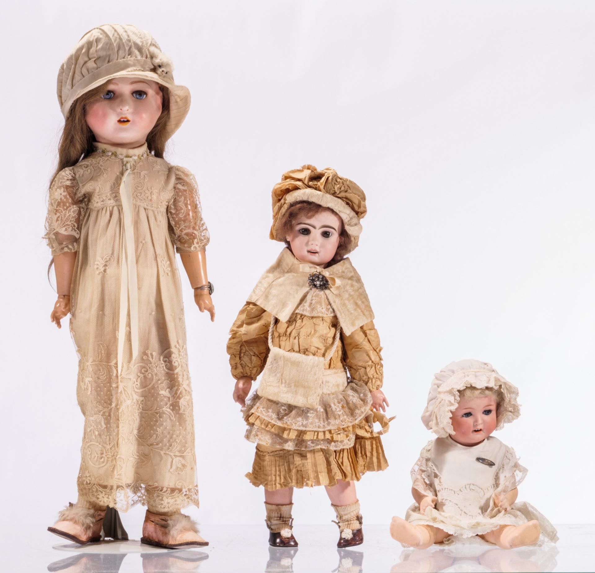 Three toy dolls with biscuit head, one marked 'Armand Marseille' and serial number 996, one - Bild 2 aus 7