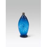 Nabelflasche, Kramsach/Alpenländisch, 18. Jh. blaues Glas; Abrissnarbe am Boden; Wandung mit