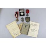 Konvolut Wehrmacht, Auszeichnungen und Papiere eines Oberfeldwebels beim GR 212. Bestehend aus