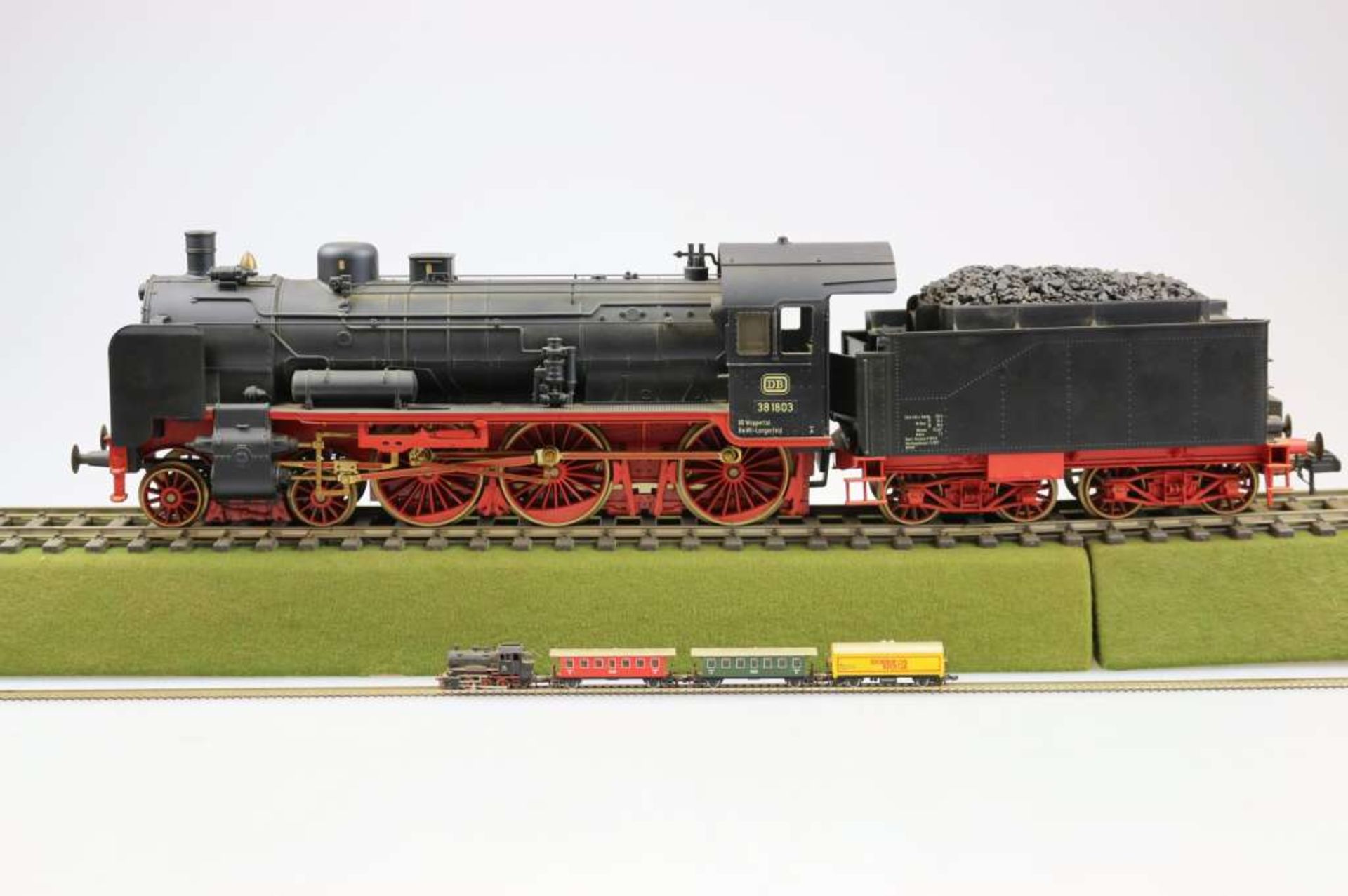 Märklin Spur 1 Nr. 5747, Dampflokomotive BR 38 1803 der DB mit Schlepptender. Sound und