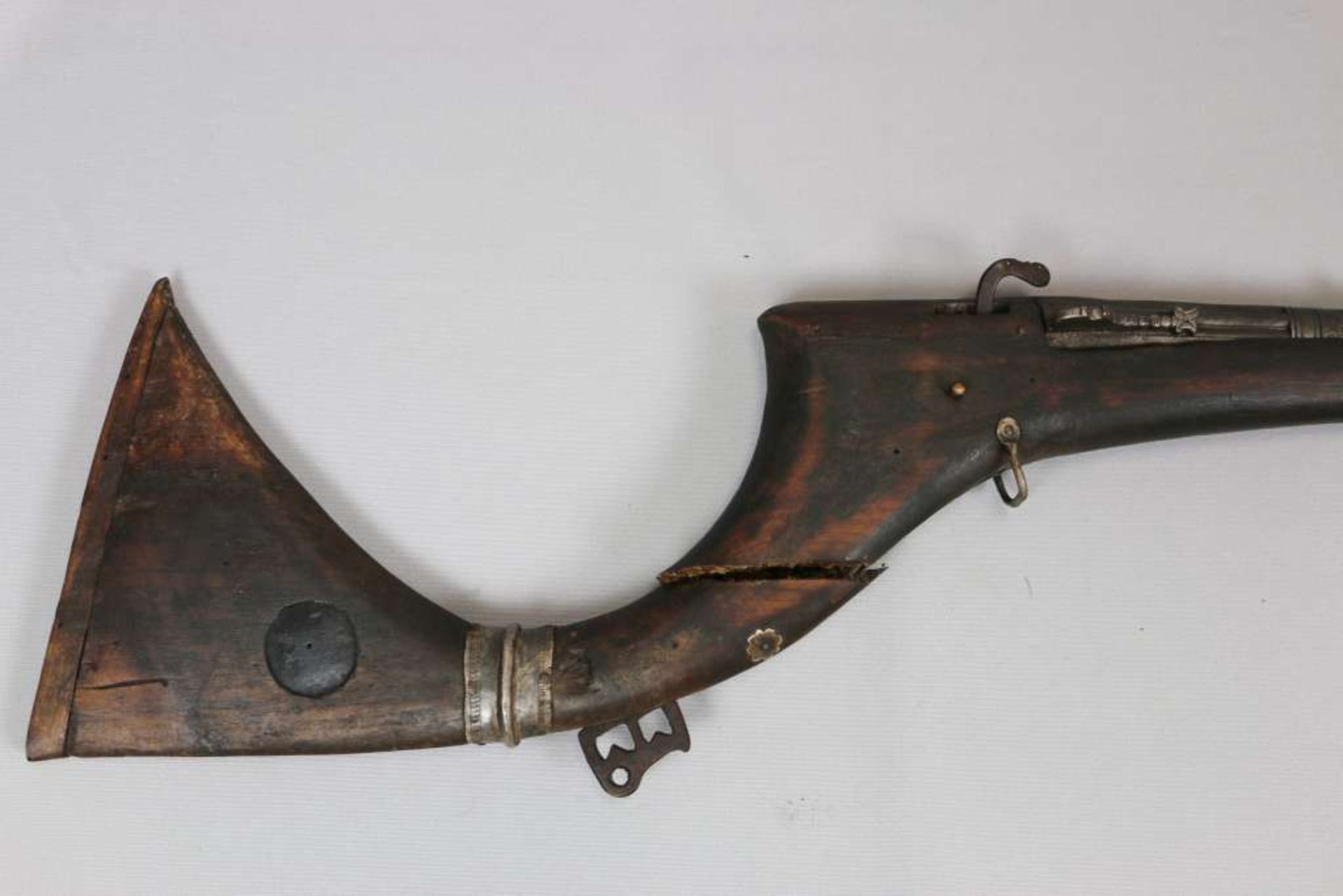 Schweres Luntenschloss Gewehr, Afghanistan 19 Jh., Schaft gebrochen. Gesamtlänge: ca. 162 cm. - Bild 2 aus 5