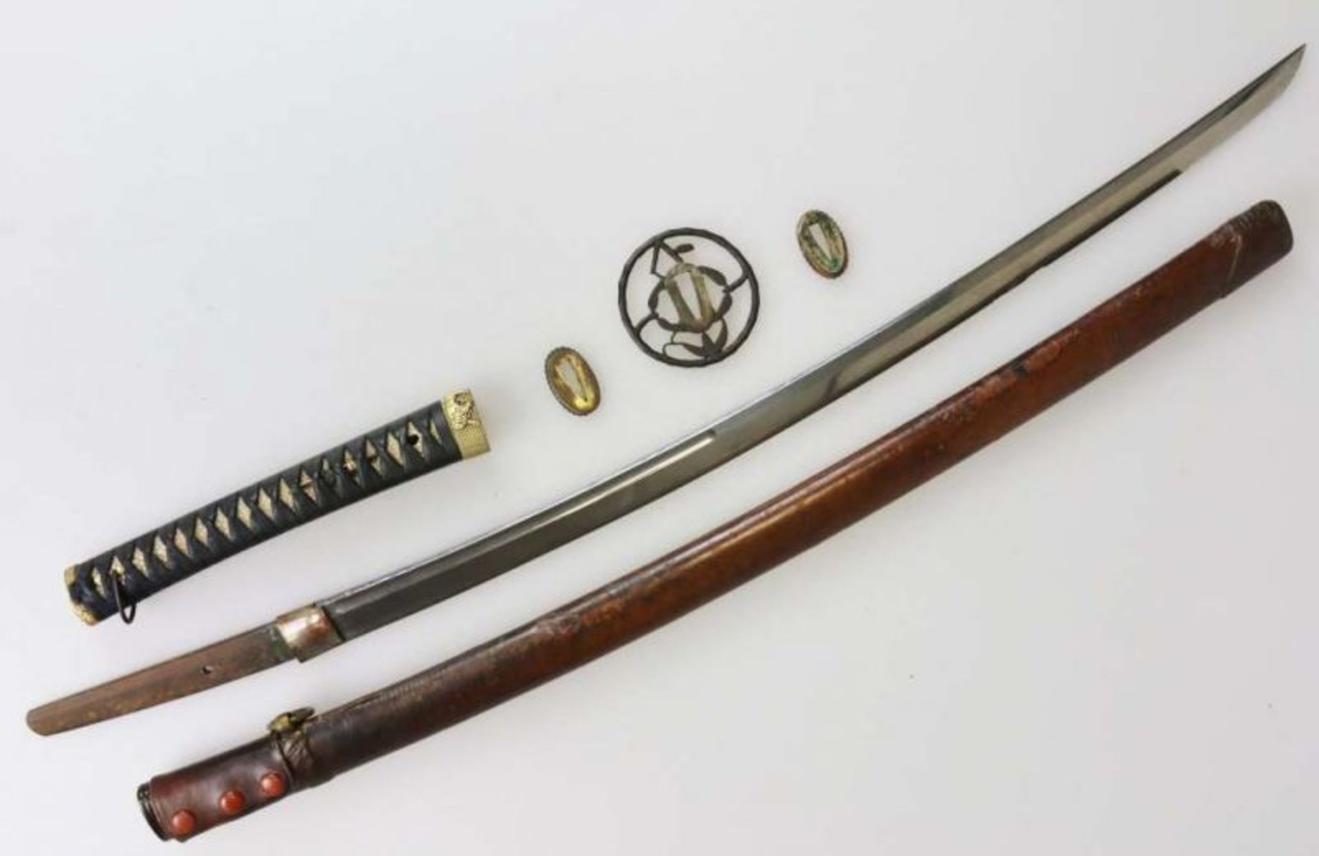 KATANA, Japan, mumei(unsigniert). Die Klinge: Shinogi-zukuri, koshi-zori, schlechte [...] - Bild 6 aus 22