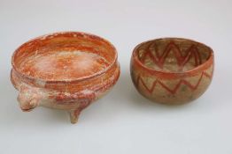 Zwei Schalen, vermutlich Ecuador Carchi. Ein tiefgemuldetes Gefäß und eine Schale [...]