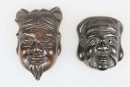Zwei Miniaturmasken, Bronze, Asien, 19./20. Jh.. H. 5,5 & 7 cm. -