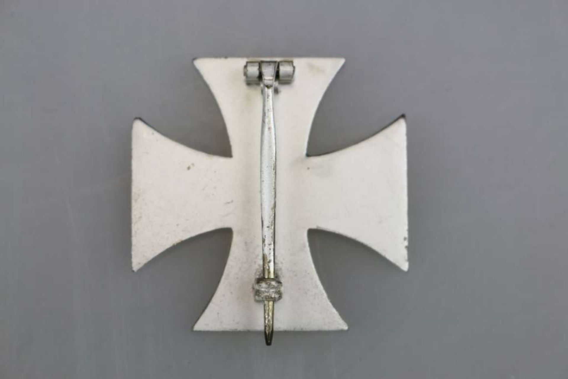 Eisernes Kreuz 1. Klasse 1914 an Nadel, spätere Fertigung im Original-Etui mit [...] - Image 8 of 10