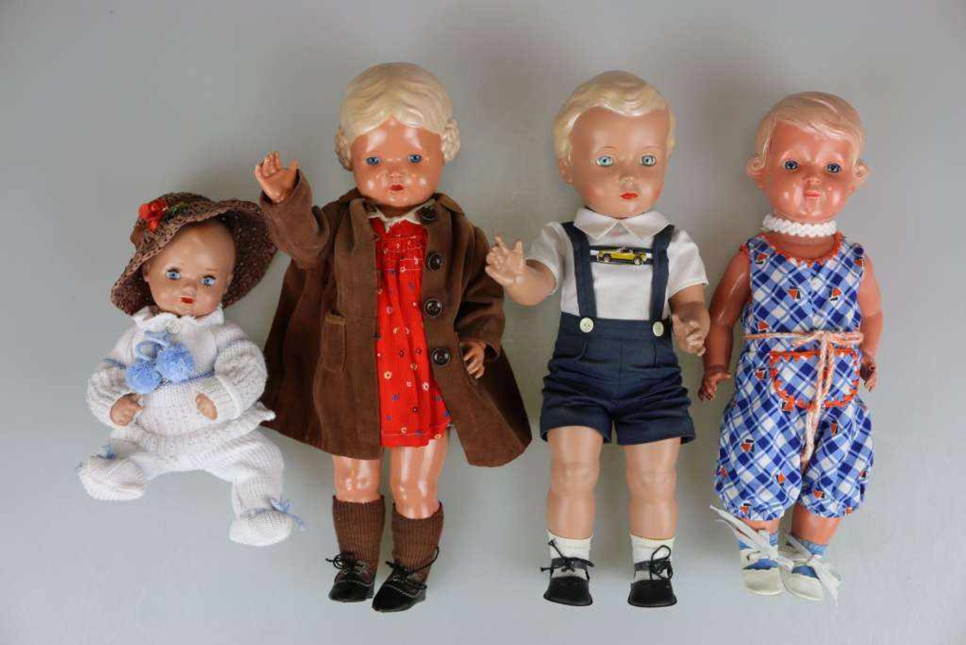 Vier Puppen, Firma Schildkröt, Zelluloid: Puppe Pummelchen (Nr. 31), Puppe Inge (Nr. [...]