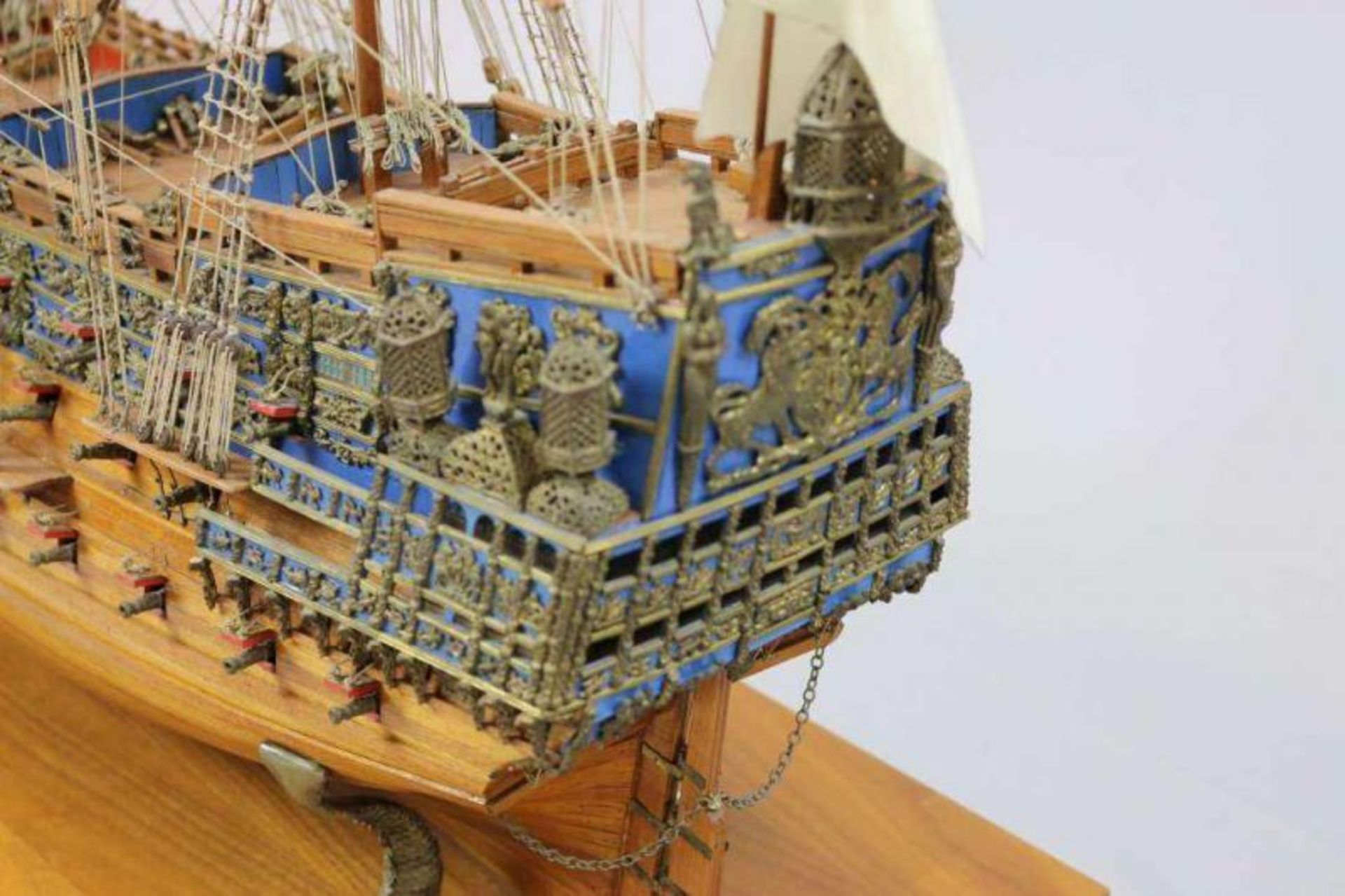 Schiffsmodell "Sovereign of the seas". Die Sovereign of the Seas lief als erstes [...] - Bild 3 aus 12