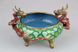 Drachenschale, Asien, 20. Jh., Cloisonné. Auf vier figürlich gestalteten Stützen [...]