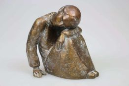 Fred Gerz, geb. 1944, Bildhauer. "Besinnung" Bronze, gold patiniert, signiert und [...]