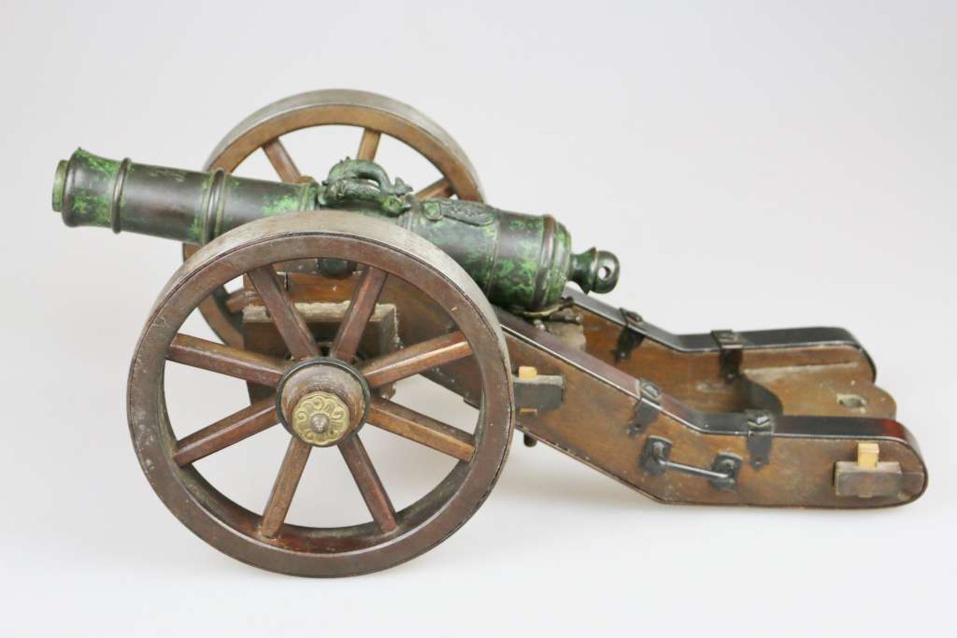 Schussfähiges Modell eines Feldgeschütz/Feldschlange. Rohr Kupferguss mit zwei Handhaben als - Bild 2 aus 5
