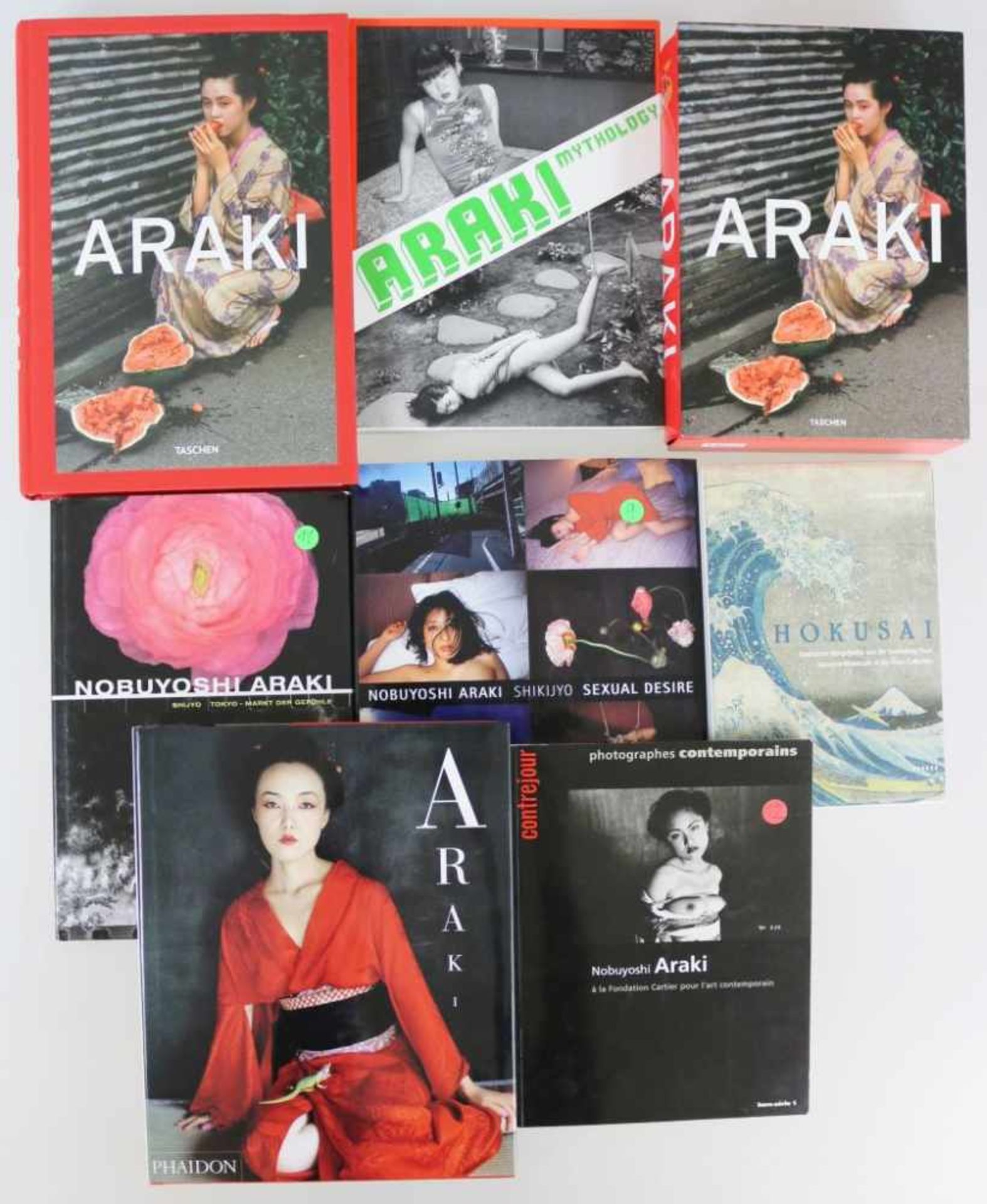 Nobuyoshi ARAKI (1940 Tokio), acht Bände: Araki meets Hokusai 2009, Sexual Desire 1996/97, ARAKI (