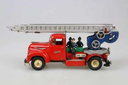 Schuco N 6080 Construction Feuerwehr Leiterwagen von 1956, Länge: ca. 31 cm. Top unbespielter
