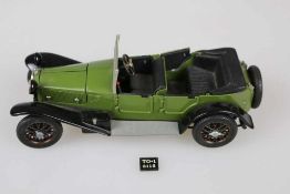 Togi Lancia Lambda 1927, Metallmodell grün/schwarz, Maßstab 1/23. Guter Zustand, ein