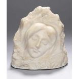 Alabaster-Plastik, "Le Reve (Der Traum)", französischer Bildhauer um 1900, unregelmäßig behauener