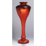 Glas-Ziervase, Verreries Schneider, Epinay-sur-Seine, um 1918-24, aufgewölbter Rundstand, im