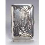 Jugendstil Zigaretten-Etui, dt., um 1900, Silber 800, rechteckig, scharniert, Wandung mit