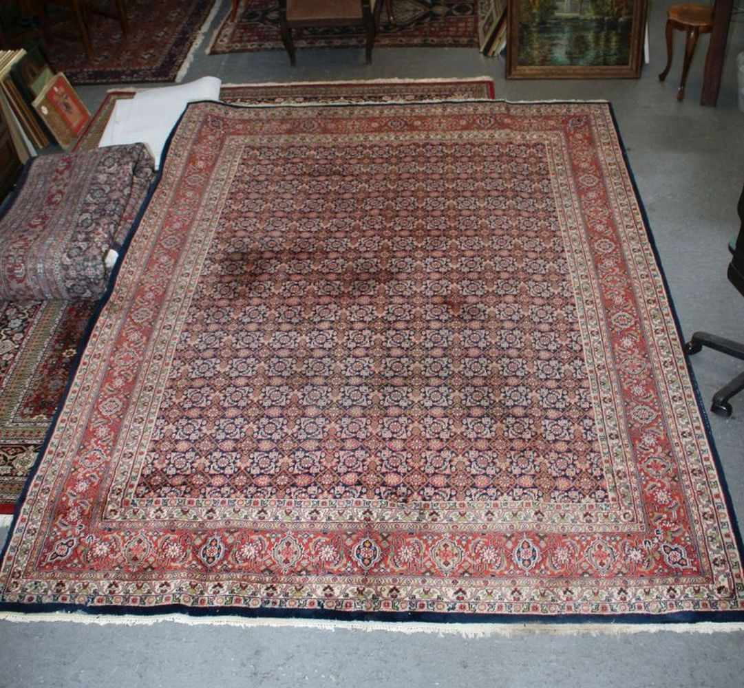 Teppich, Indien, ca. 40-50 Jahre alt, Wolle auf Wolle, 350 x 256 cm, Gebrauchsspuren