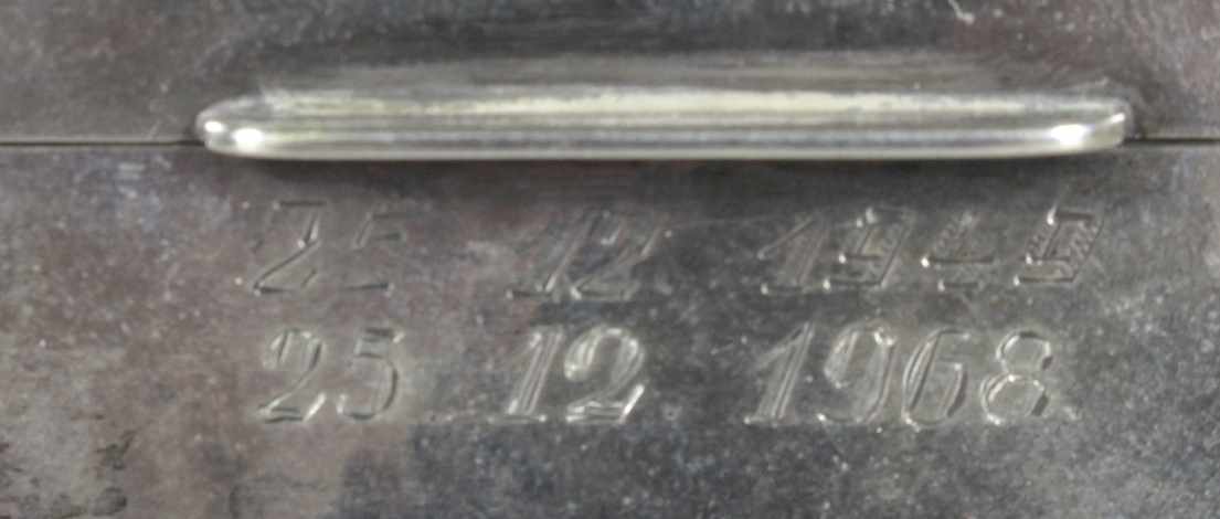 Zigaretten-Schatulle, dt., Mitte 20. Jh., Silber 830, rechteckig, Wandung mit Hammerschlagdekor, - Image 3 of 4