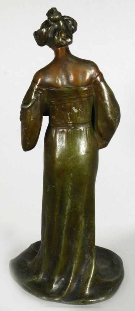 Weißbronze-Plastik, "Dame mit Schatulle", Matter, L. O., französischer Bildhauer bzw. Medailleur - Image 2 of 5