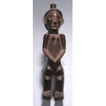 Kult-Figur, Tchokwe/Luena, Kongo/Angola, stehende, weibliche Darstellung mit kleinen Brüsten,