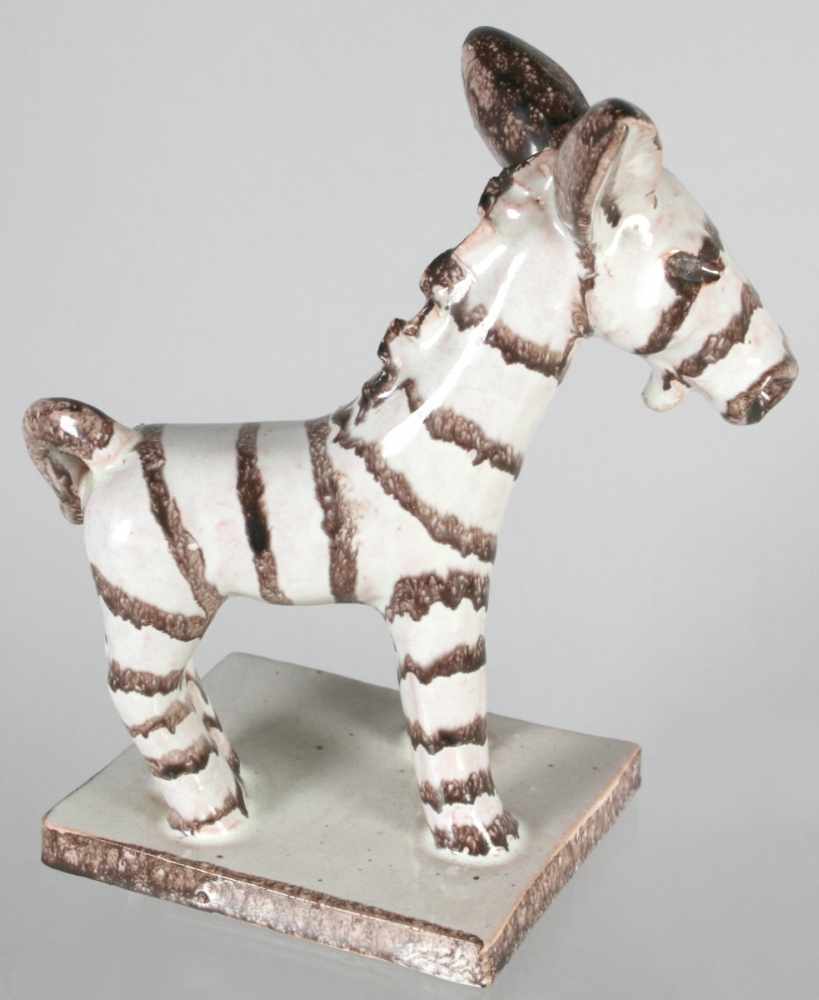 Keramik-Tierplastik, "Zebra", Walter Bosse, Kufstein, um 1924-36, auf flacher Rechteckplinthe - Image 2 of 3