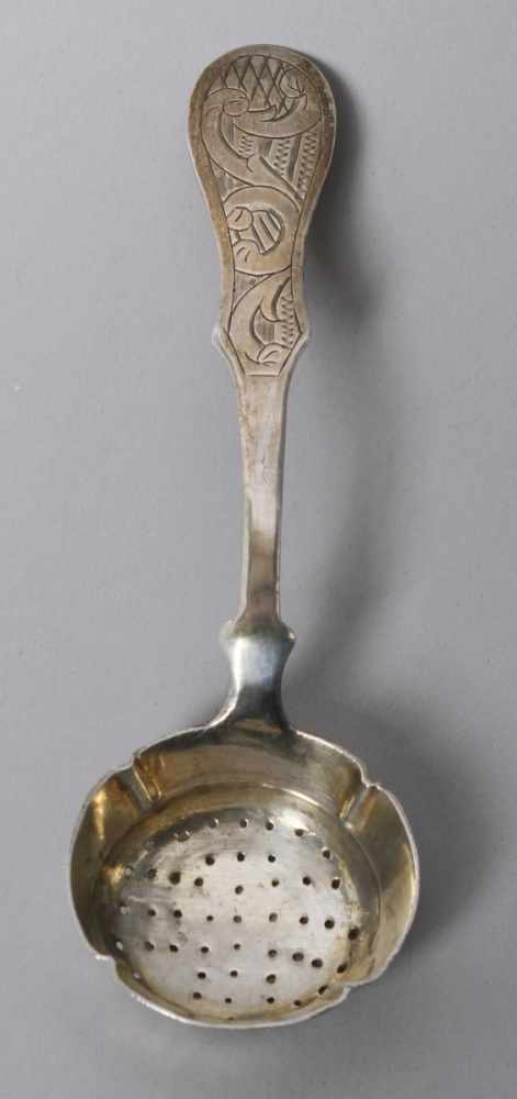 Teesieblöffel, Russland, 1858, Silber 84, Laffen-Innenwandung vergoldet, Griff mit ziseliertem